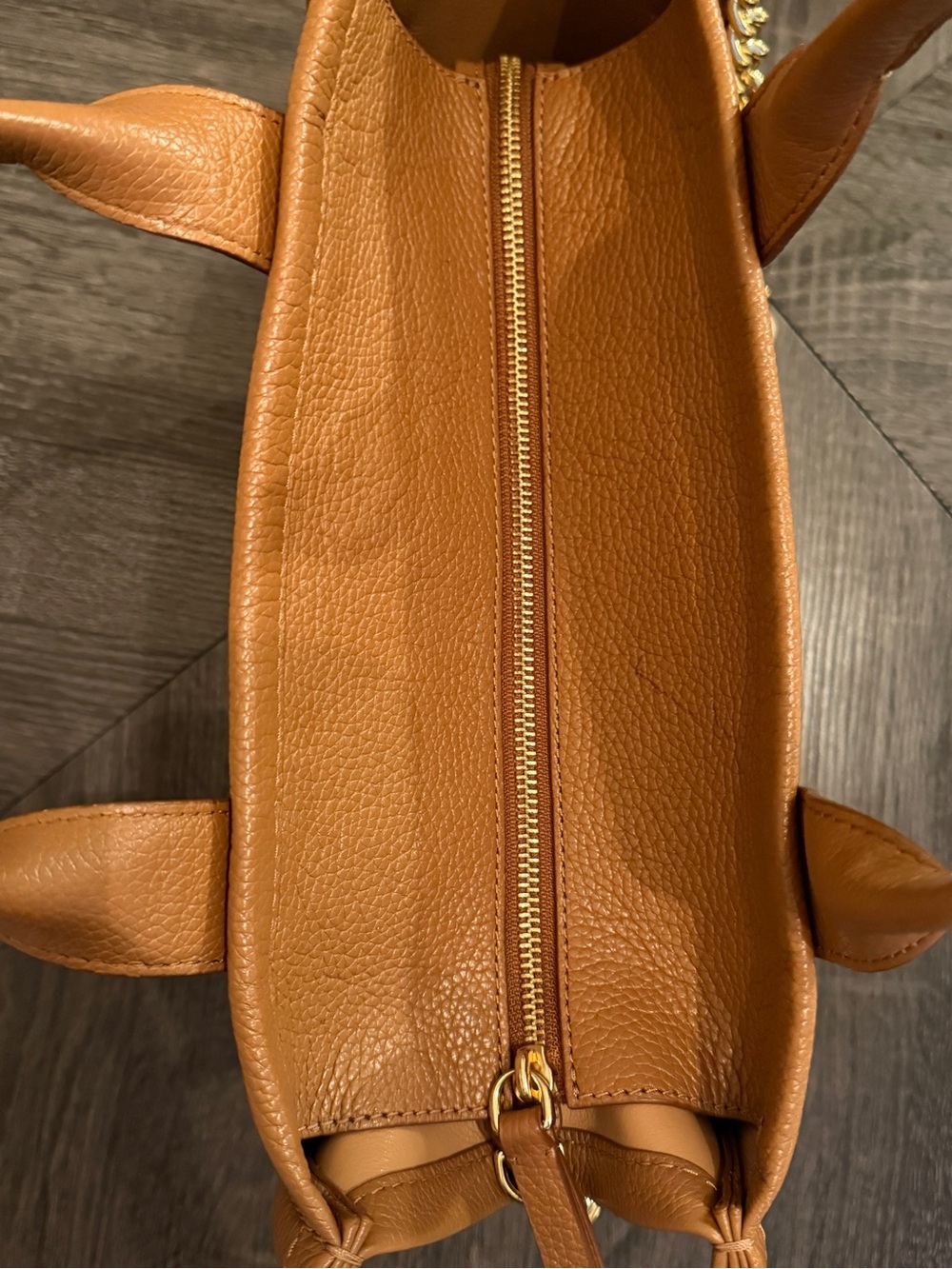 Marc Jacobs Brown Pebbled Leather Tote with Gold Chain - Picture 11 of 12